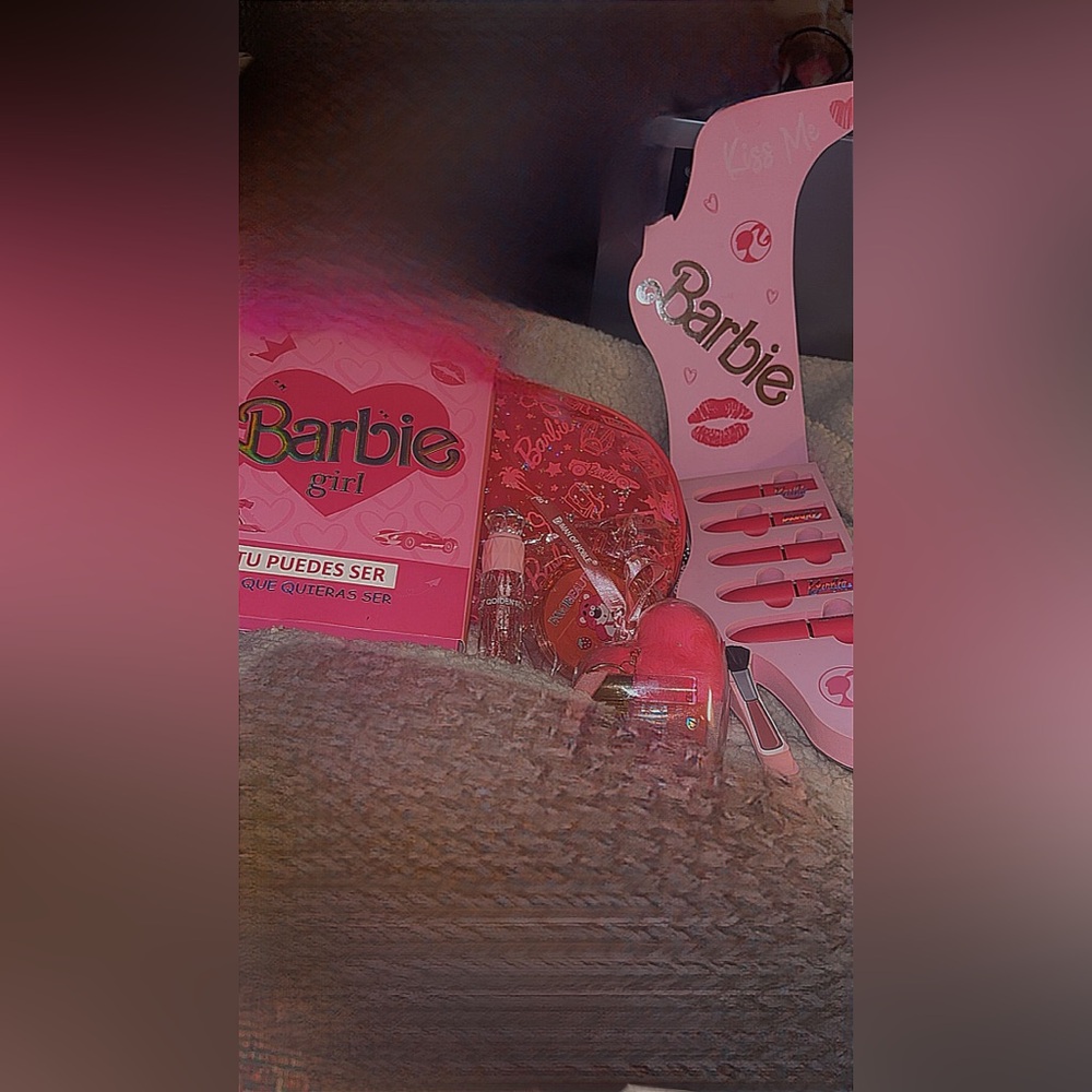 Barbie Pink Makeup Set
